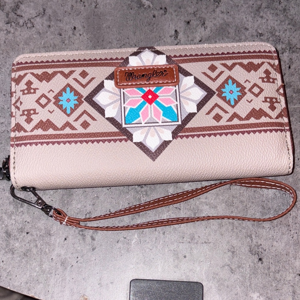Wrangler Beige Wallet Wristlet with Turquoise & Brown Geometric Accents